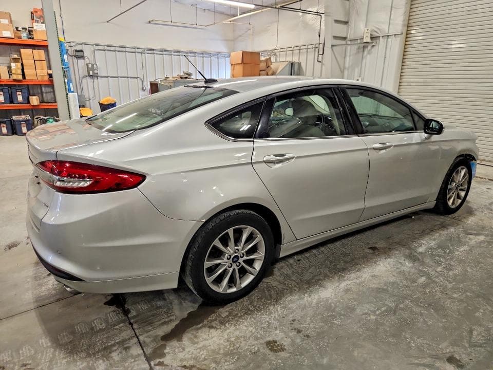 2017 FORD FUSION SE 3