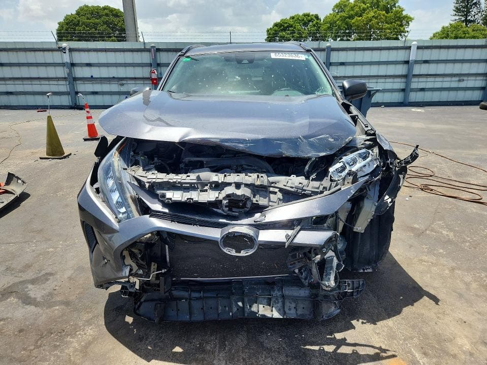 2019 TOYOTA RAV4 LE 5