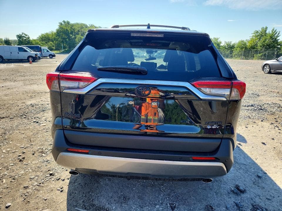 2025 TOYOTA RAV4 LIMITED 6