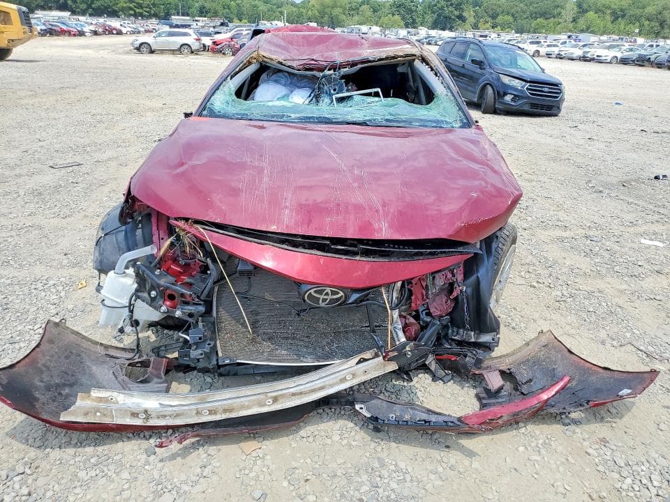 2018 TOYOTA CAMRY LE 5