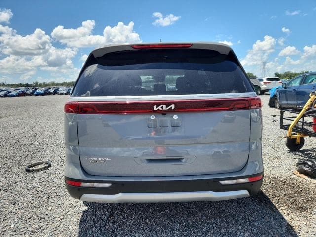 2024 KIA CARNIVAL EX 6
