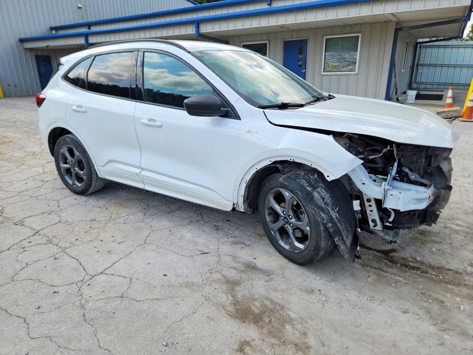 2023 FORD ESCAPE ST LINE 4