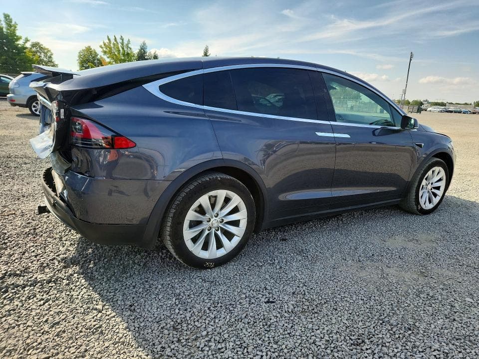 2019 TESLA MODEL X 3