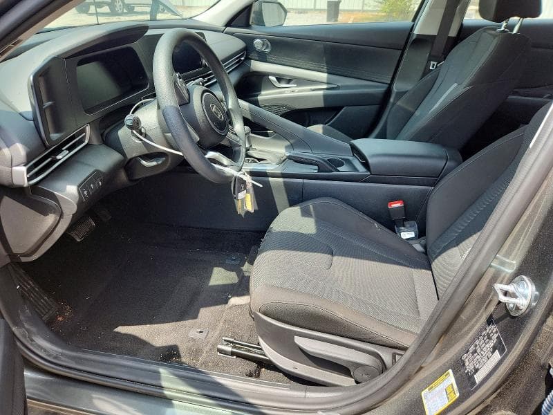 2025 HYUNDAI ELANTRA SE 7