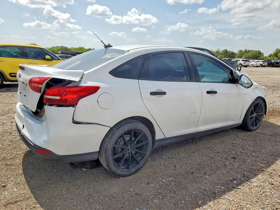2017 FORD FOCUS S 3