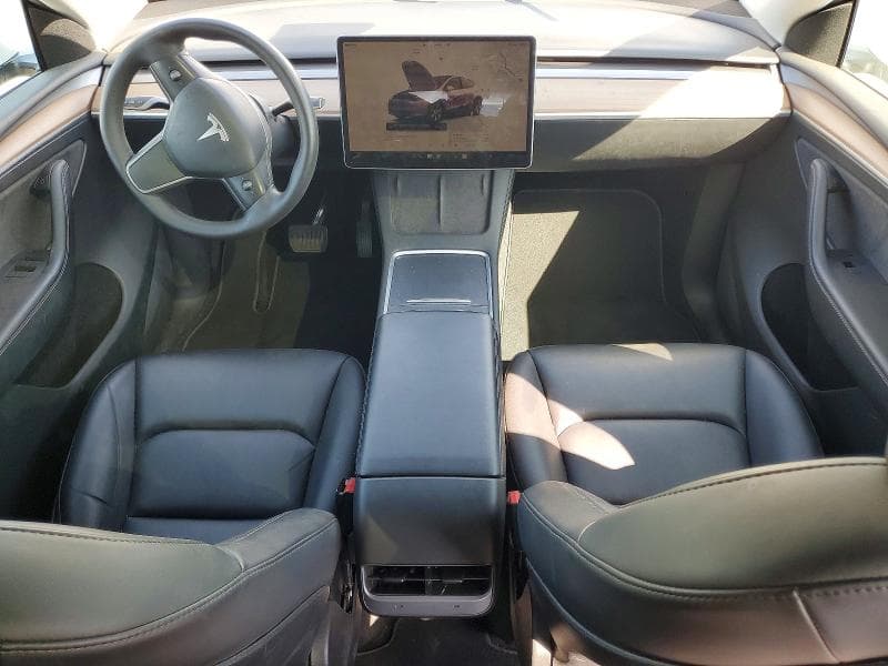 2023 TESLA MODEL Y 8