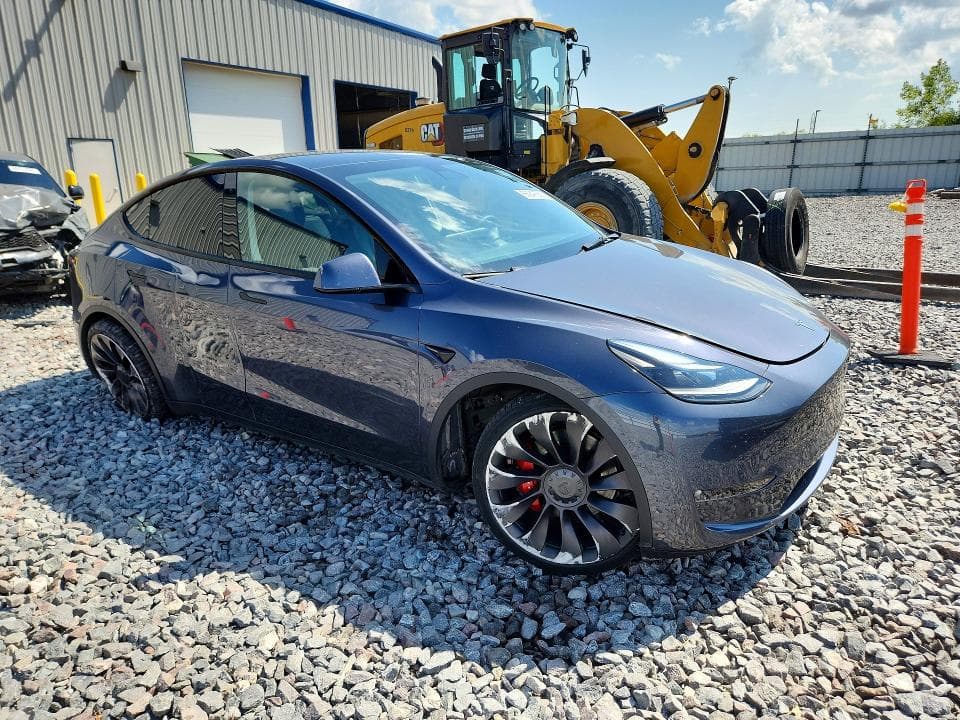 2021 TESLA MODEL Y 4