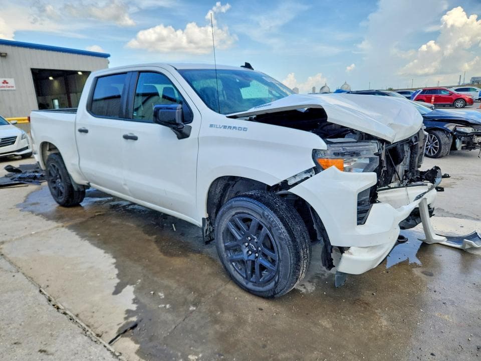 2024 CHEVROLET SILVERADO C1500 CUSTOM 4
