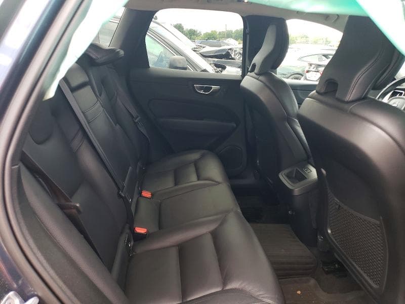 2020 VOLVO XC60 T6 MOMENTUM 10