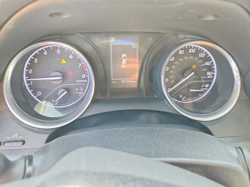 2019 TOYOTA CAMRY LE 9