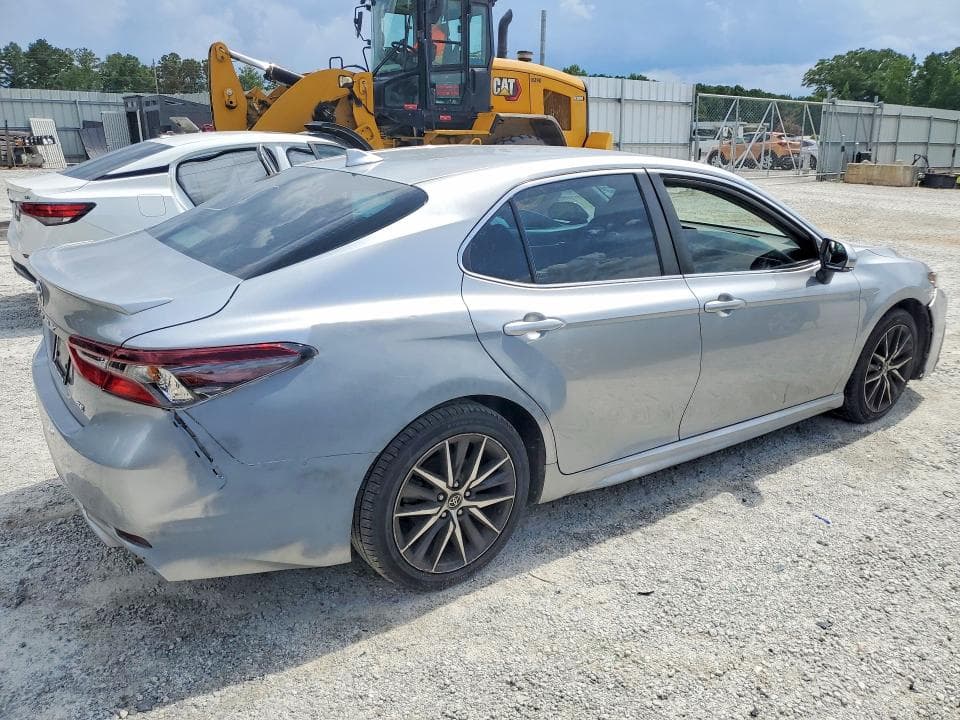 2022 TOYOTA CAMRY SE 3