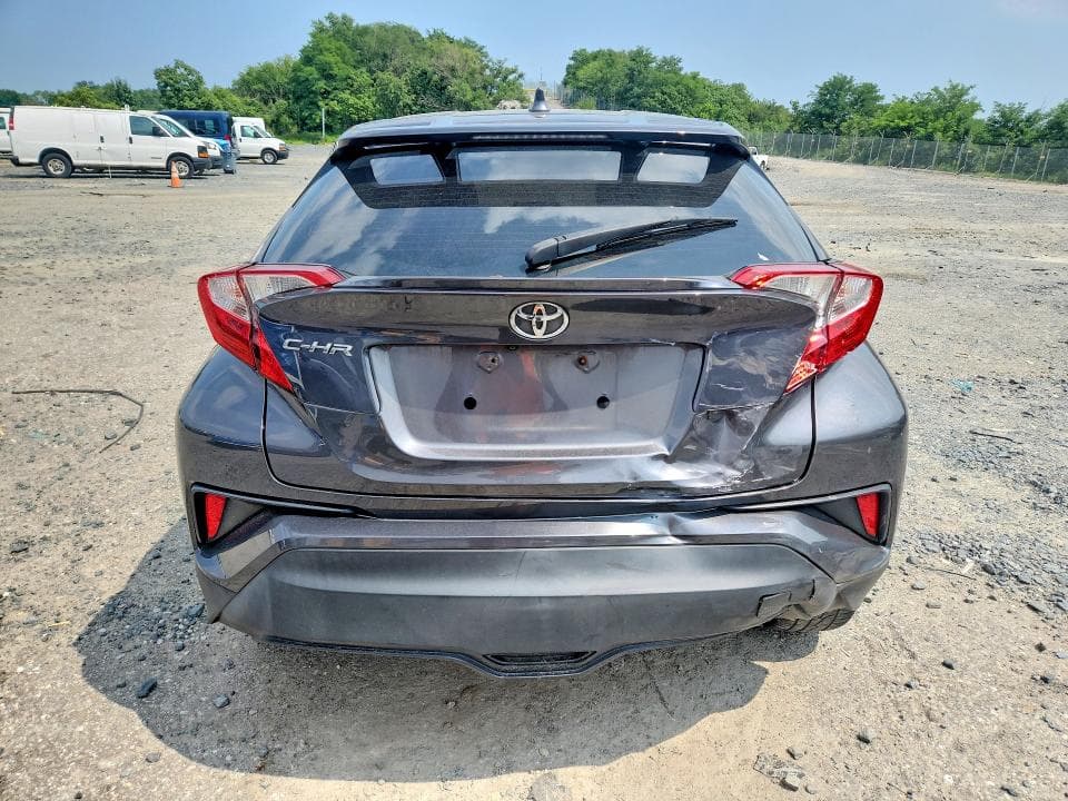 2019 TOYOTA C-HR XLE 6