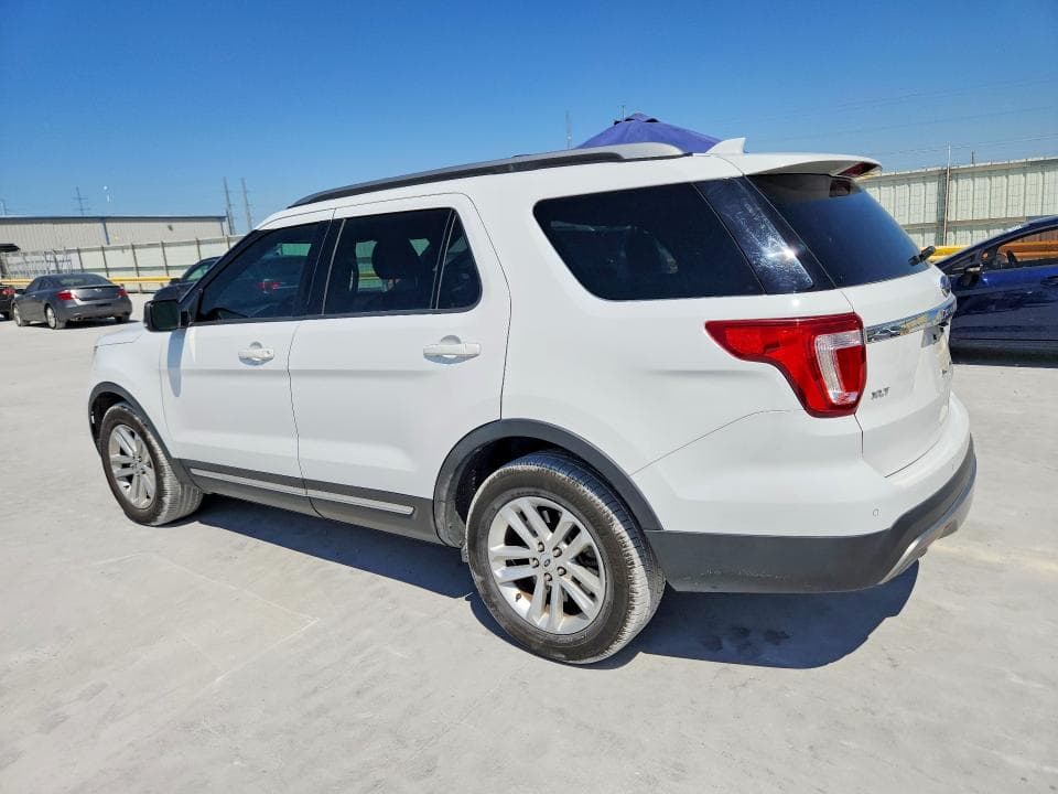 2017 FORD EXPLORER XLT 2
