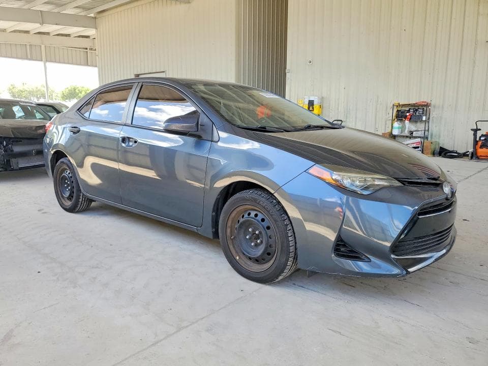 2018 TOYOTA COROLLA LE 4