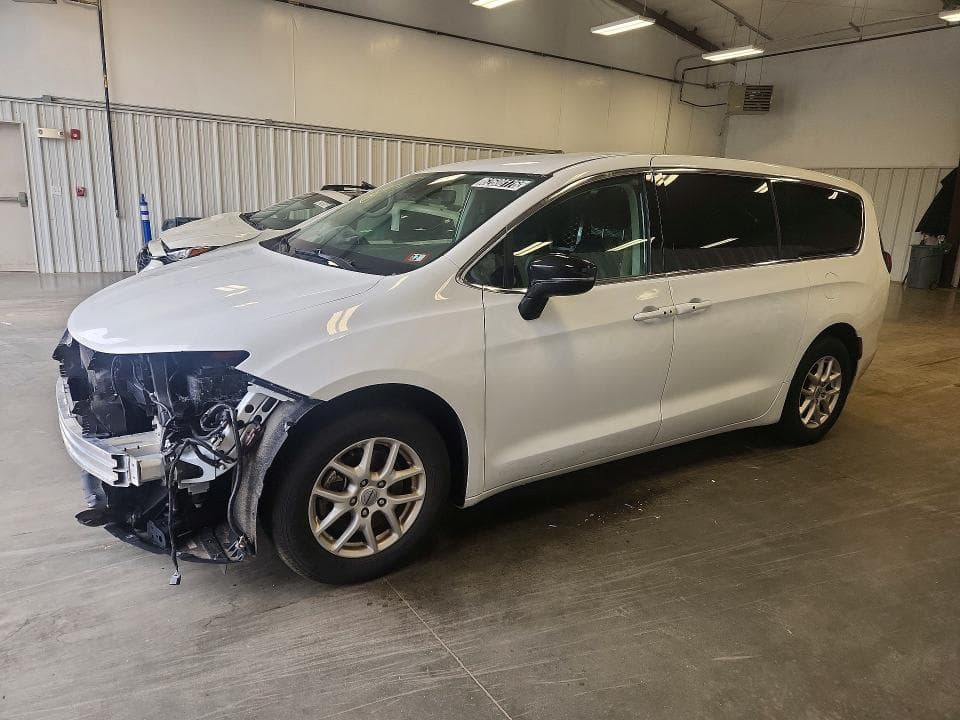 2024 CHRYSLER VOYAGER LX