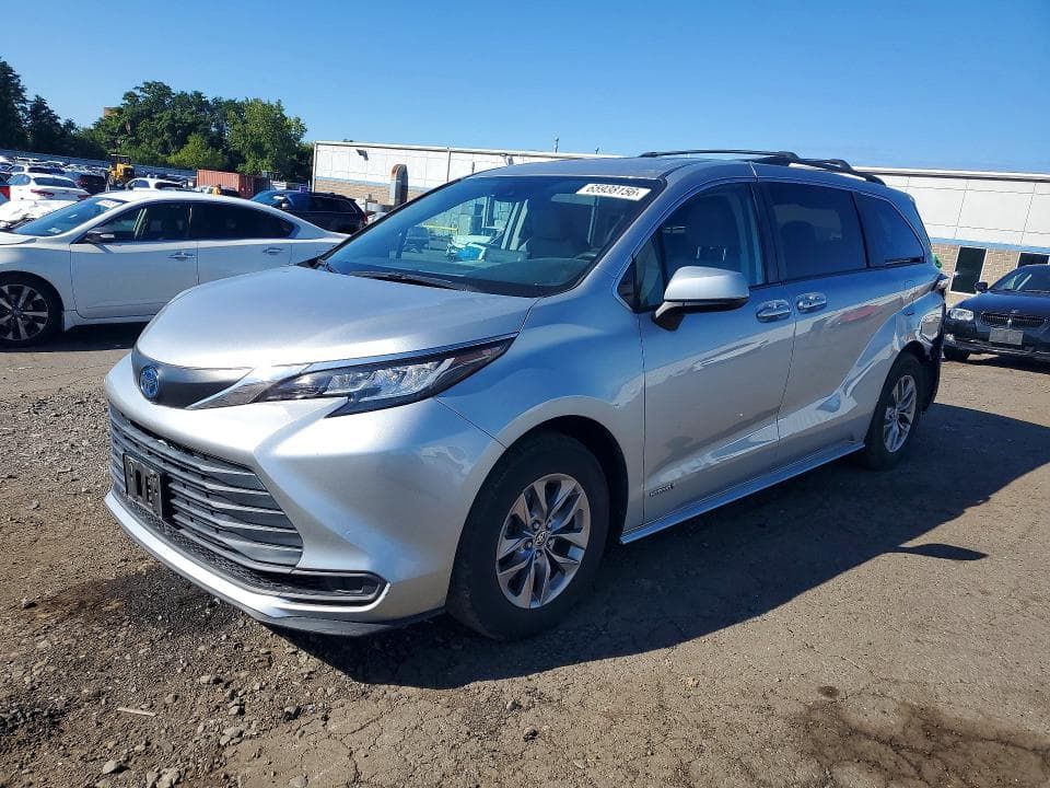 2021 TOYOTA SIENNA LE - 1