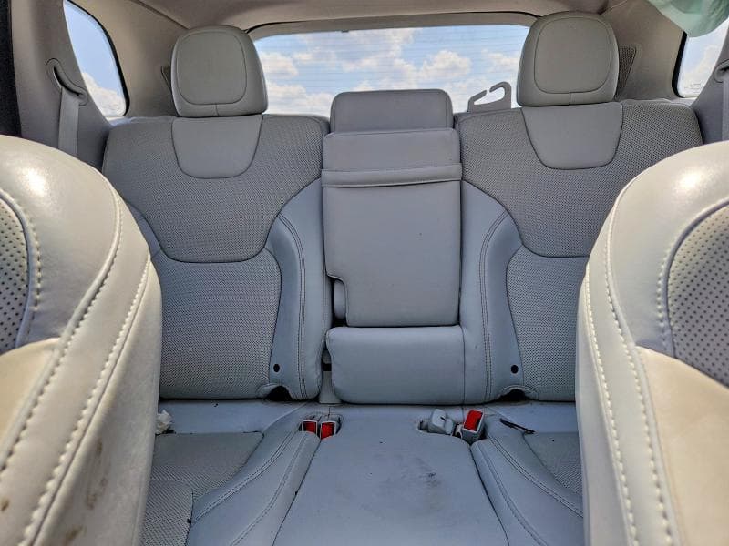 2019 JEEP CHEROKEE LIMITED 10
