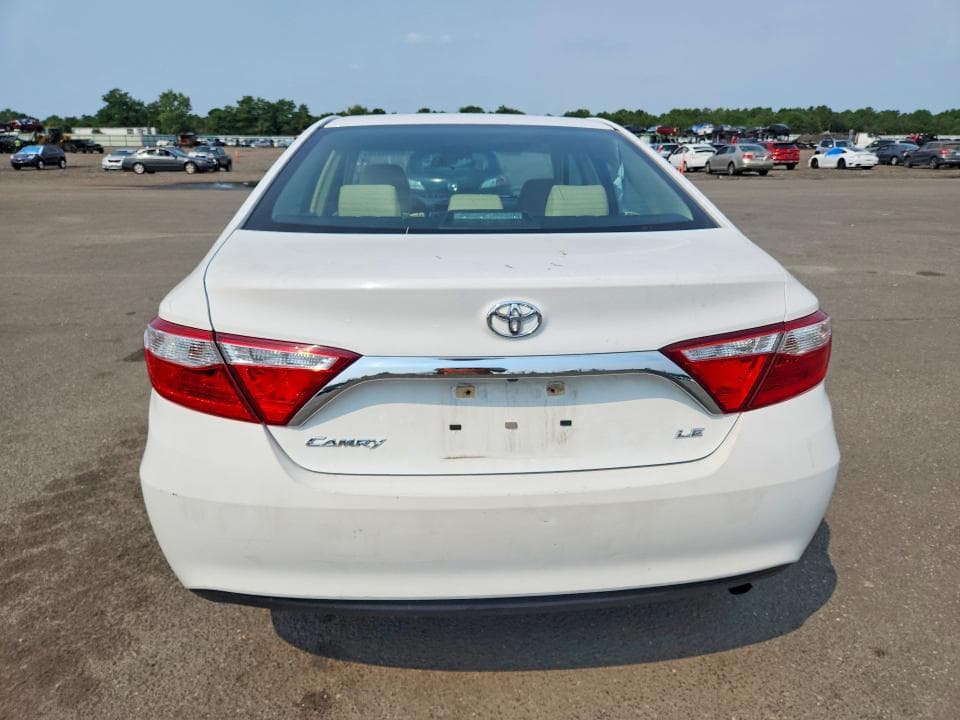 2017 TOYOTA CAMRY LE 6