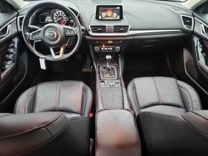 2017 MAZDA 3 TOURING 8