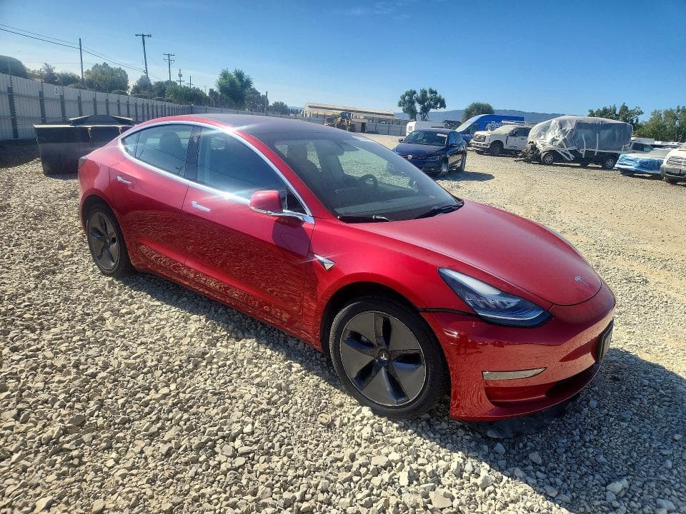 2018 TESLA MODEL 3 4