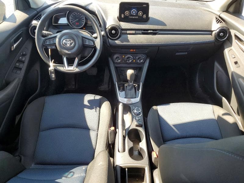 2020 TOYOTA YARIS HATCHBACK LE 8