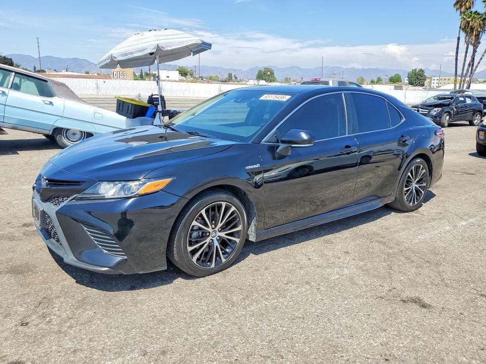 2019 TOYOTA CAMRY HYBRID SE - 1