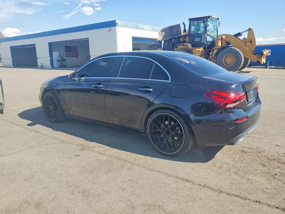 2019 MERCEDES-BENZ A 220 2