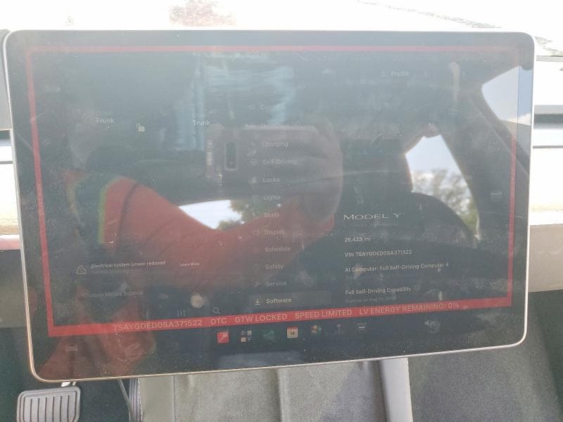 2025 TESLA MODEL Y 9