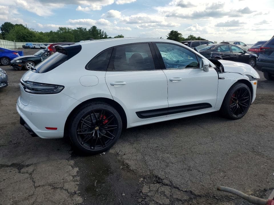 2026 PORSCHE MACAN GTS 3