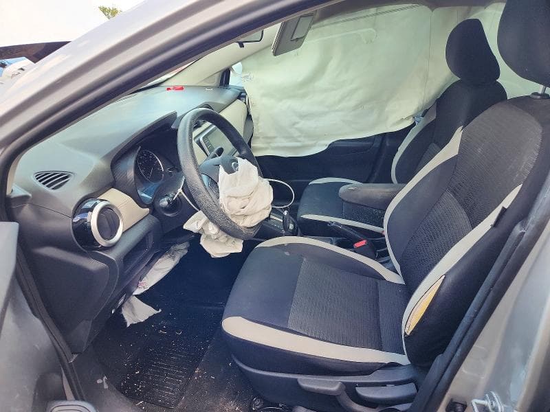 2020 NISSAN VERSA SV 7