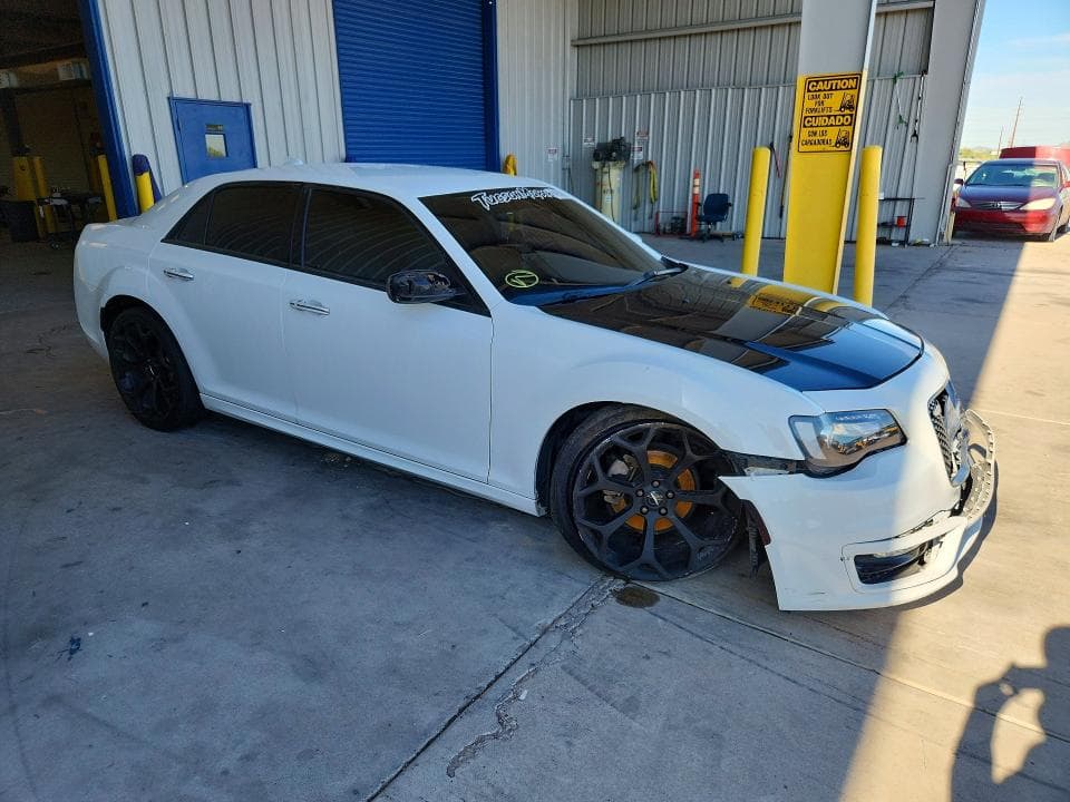 2017 CHRYSLER 300 S 4