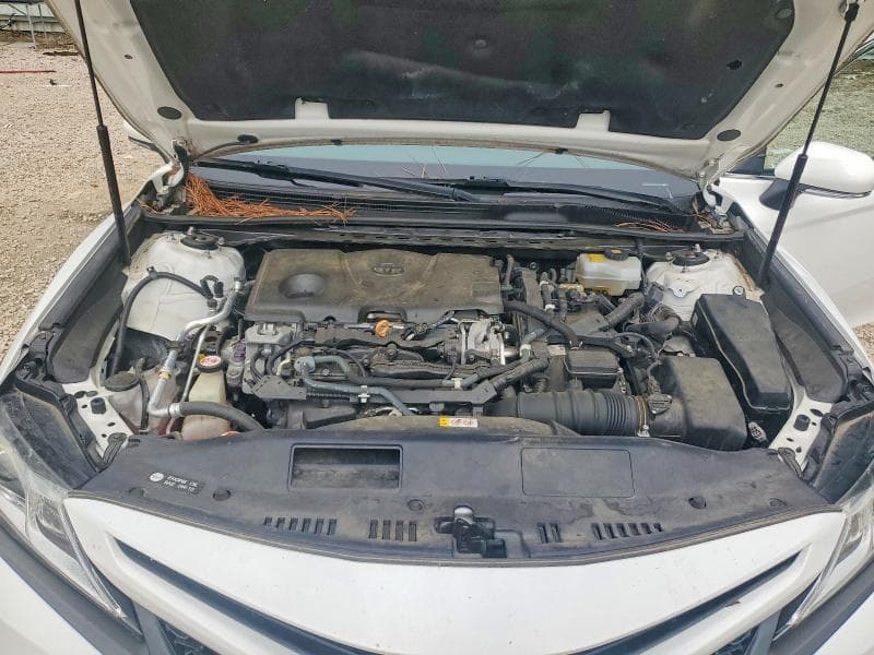 2019 TOYOTA CAMRY HYBRID SE 11