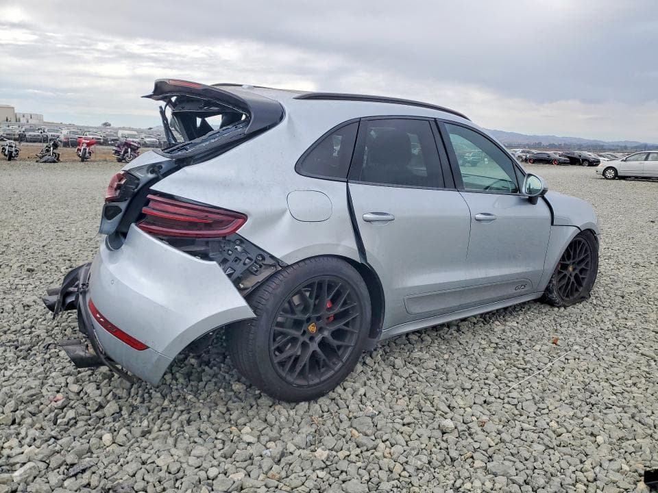 2017 PORSCHE MACAN GTS 3