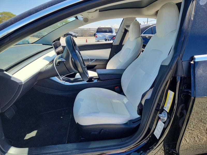 2018 TESLA MODEL 3 7