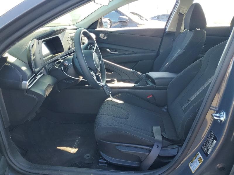 2025 HYUNDAI ELANTRA SE 7