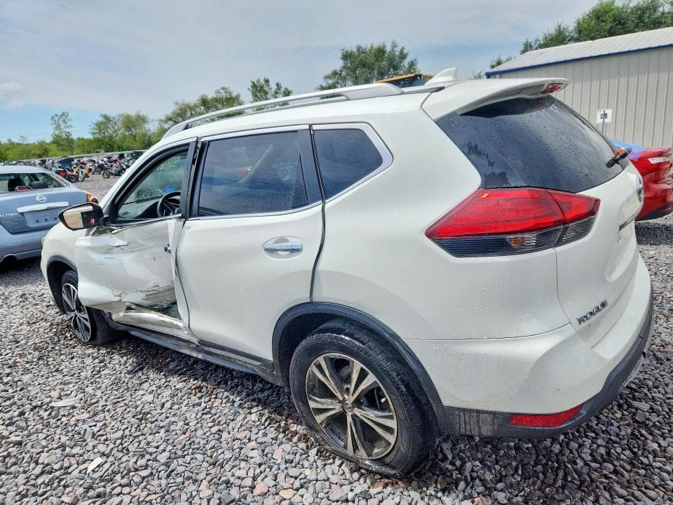 2017 NISSAN ROGUE SL 2