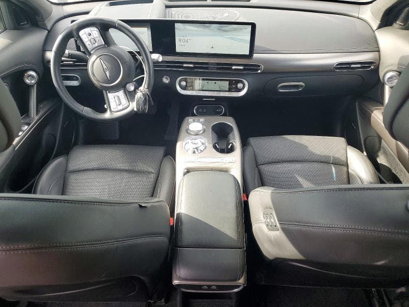 2024 GENESIS GV60 ADVANCED 8