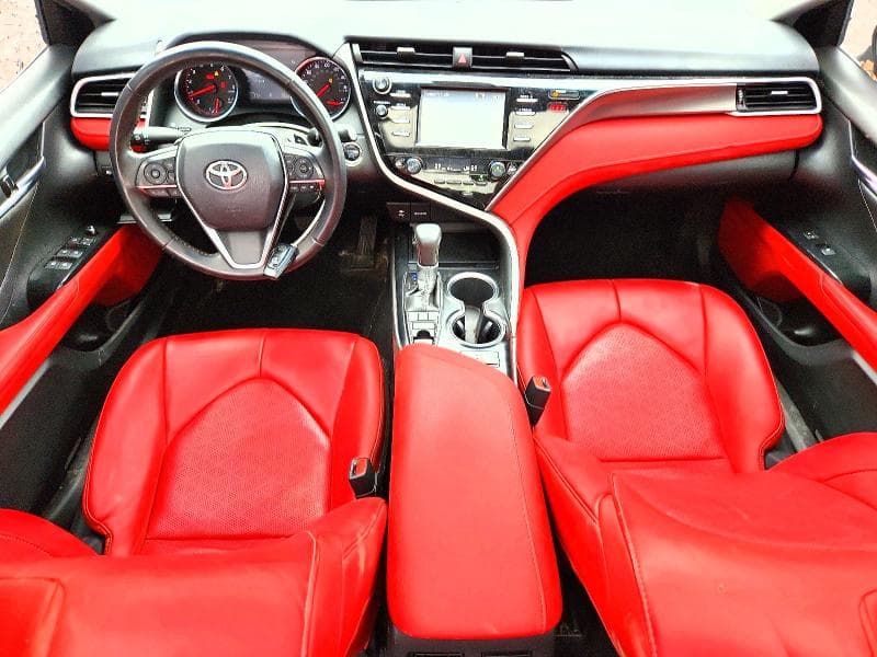 2018 TOYOTA CAMRY XSE 8
