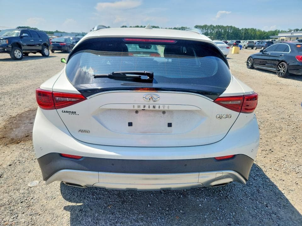 2018 INFINITI QX30 PREMIUM 6