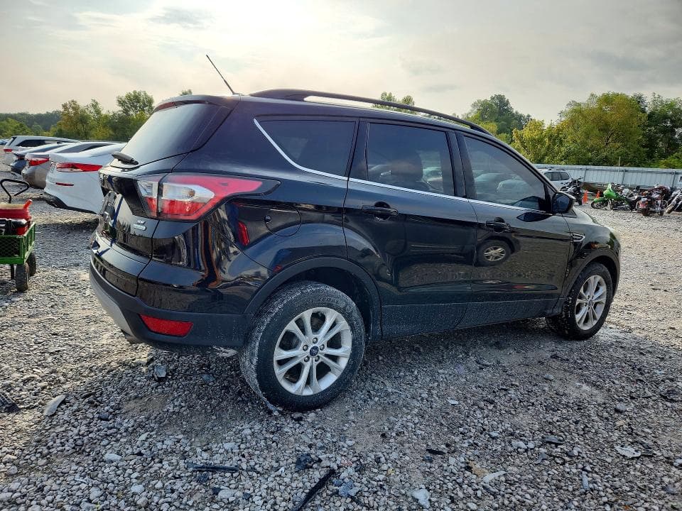2017 FORD ESCAPE SE 3