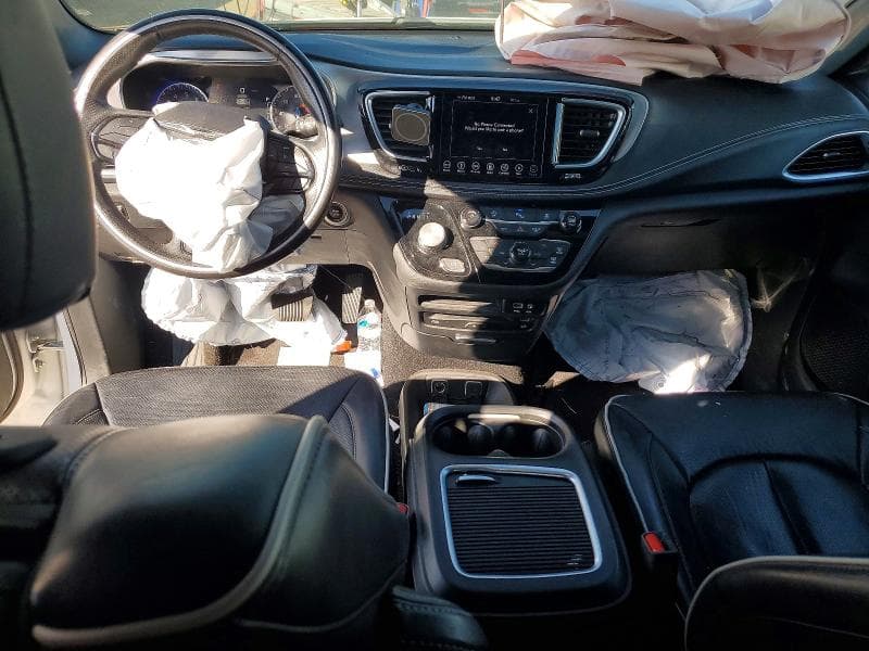 2019 CHRYSLER PACIFICA LIMITED 8