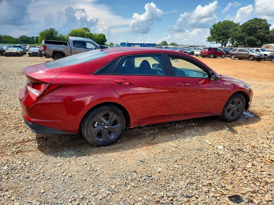2023 HYUNDAI ELANTRA SEL 3