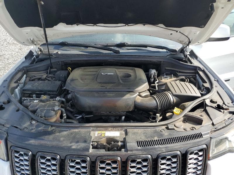 2018 JEEP GRAND CHEROKEE LAREDO 11
