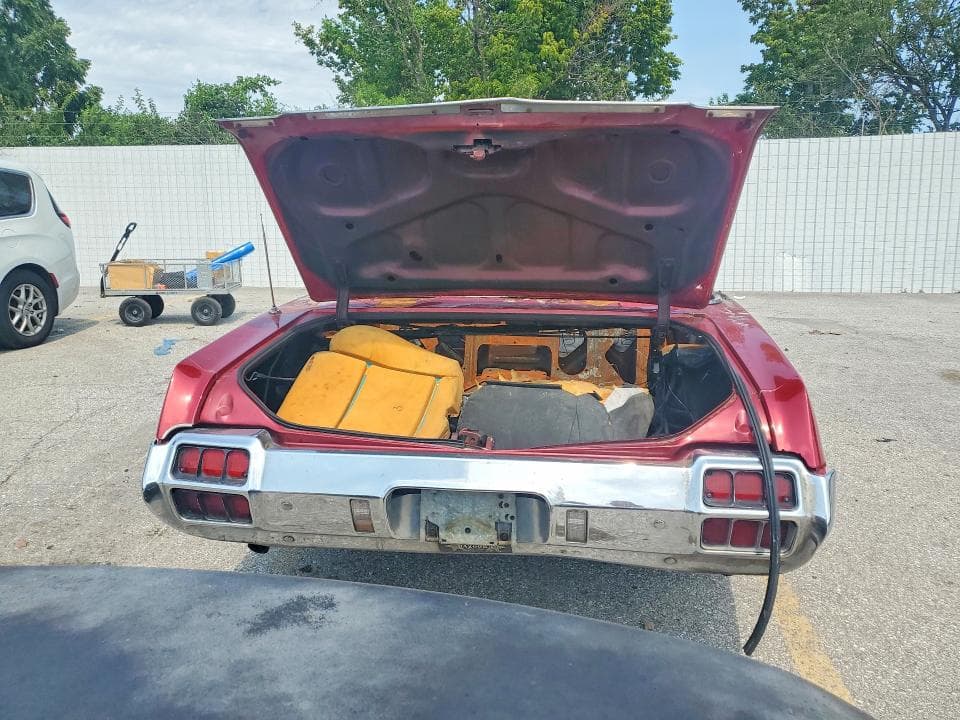 1971 OLDSMOBILE CUTLASS 6