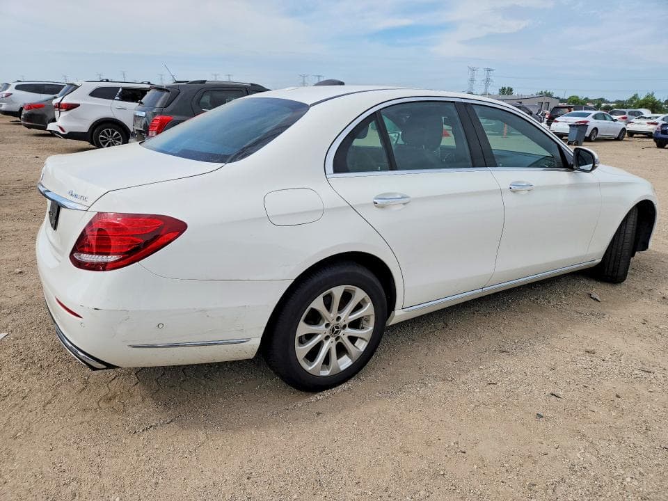 2017 MERCEDES-BENZ E 300 4MATIC 3