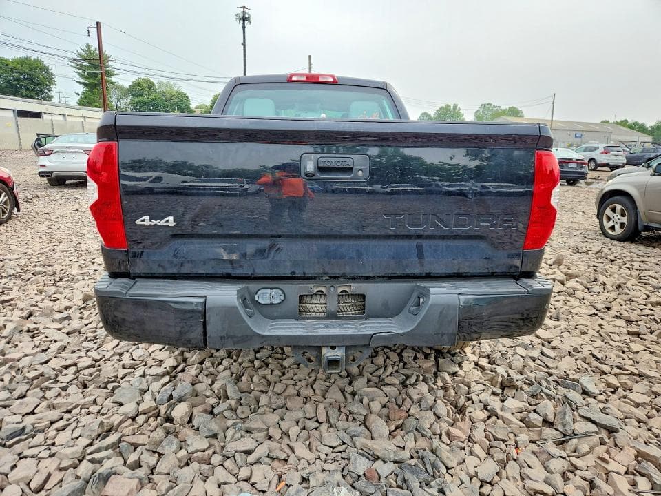 2017 TOYOTA TUNDRA 6