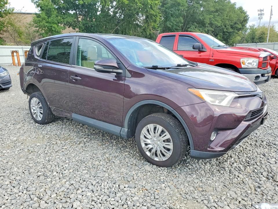 2017 TOYOTA RAV4 XLE 4