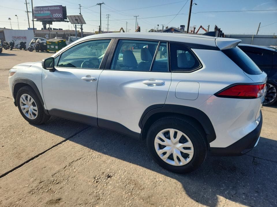 2024 TOYOTA COROLLA CROSS L 2