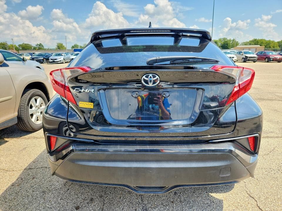 2018 TOYOTA C-HR XLE 6