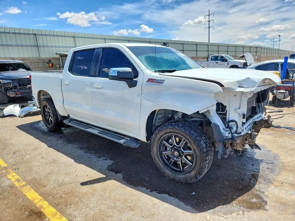 2023 CHEVROLET SILVERADO K1500 LT 4